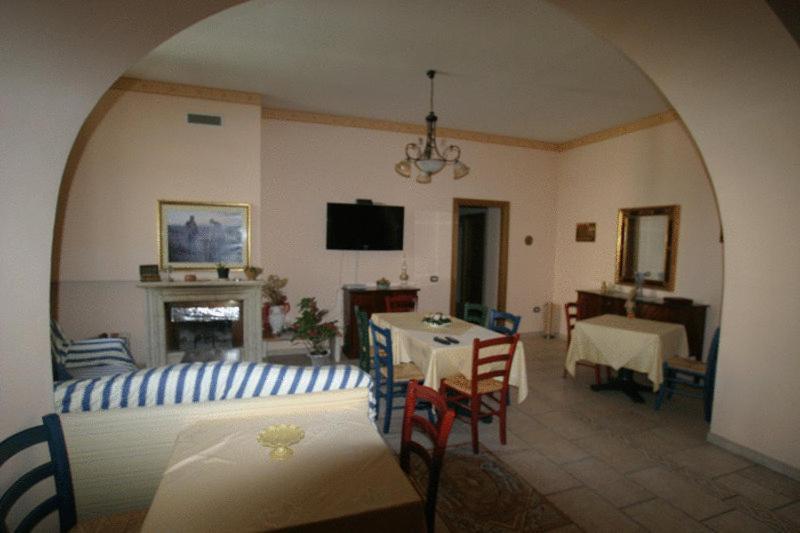 Tavernola - Locanda Di Campagna バッティパーリア エクステリア 写真